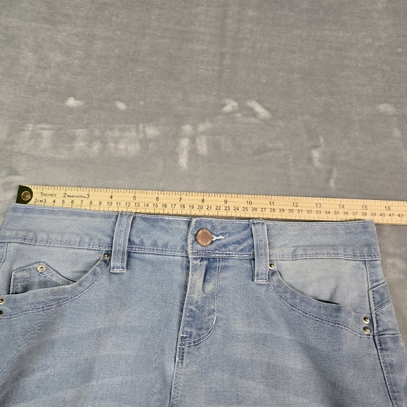 YMI Wanna Beta Butt Light Blue Women's Cropped Jeans Size 9 - Picture 7 of 10